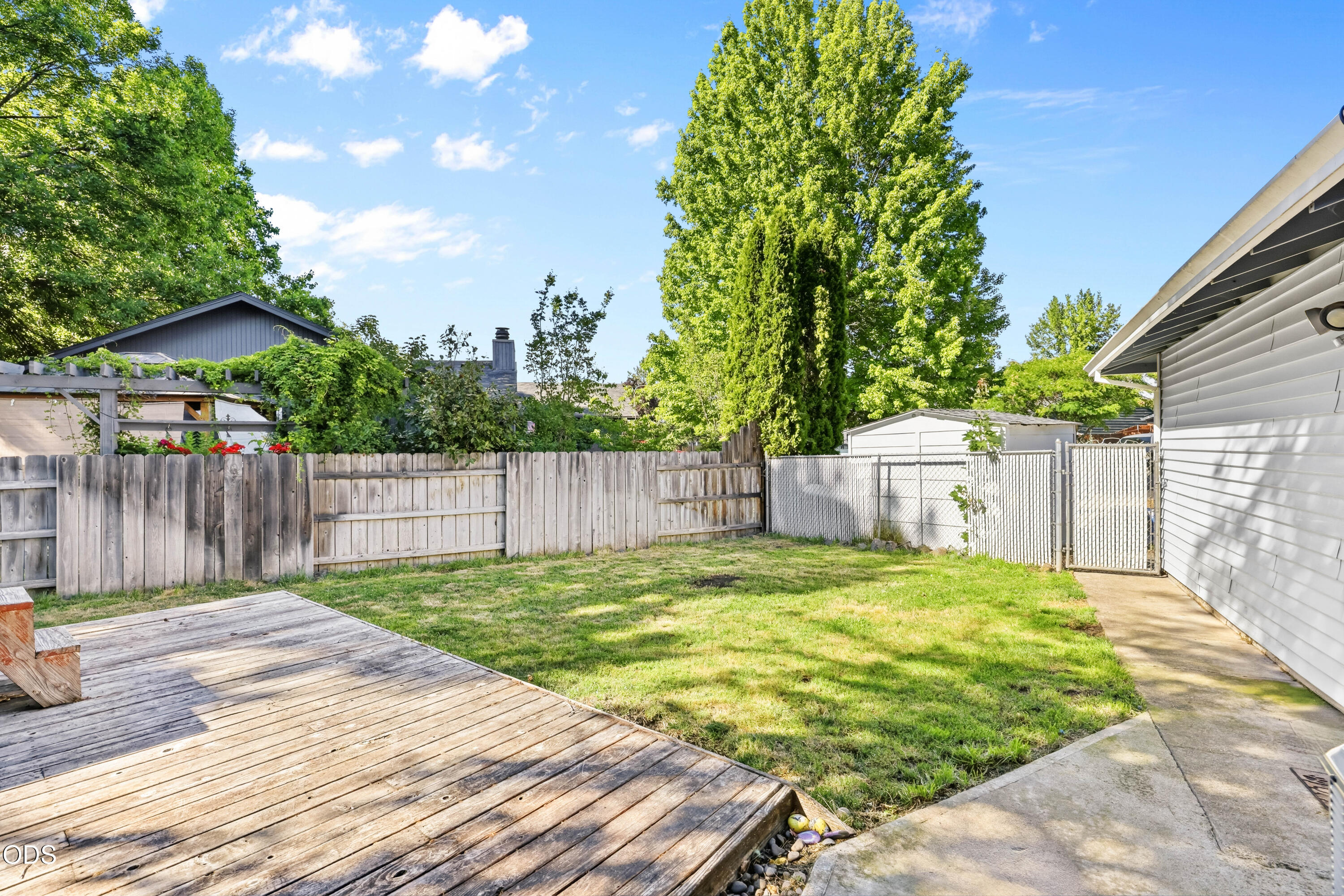 2951 Barclay Road Medford, OR 97504 - Photo 35 of 37
