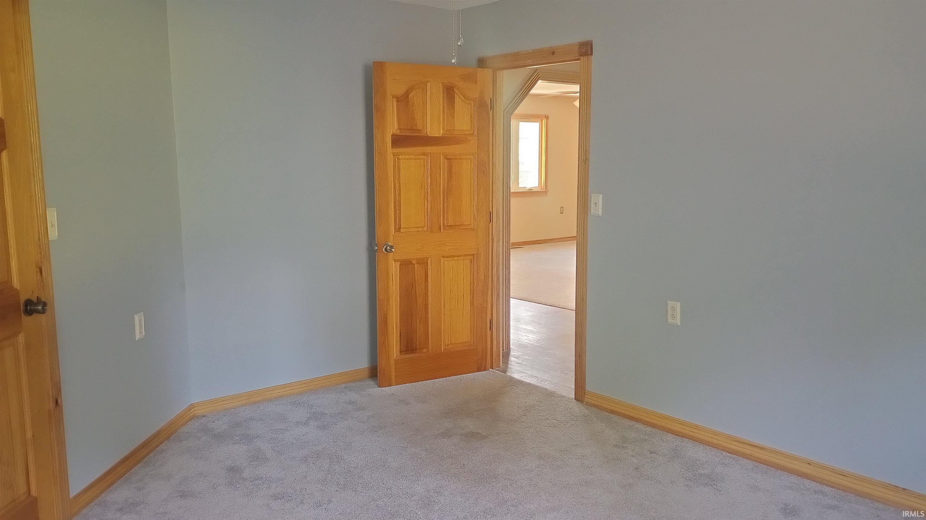 2219 Loudermilk Road Vincennes, IN 47591 - Photo 9 of 46