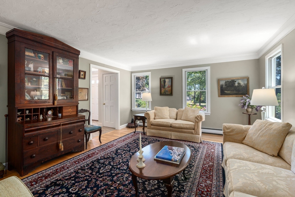 8 Ringbolt Road Hingham, MA 02043 - Photo 6 of 40