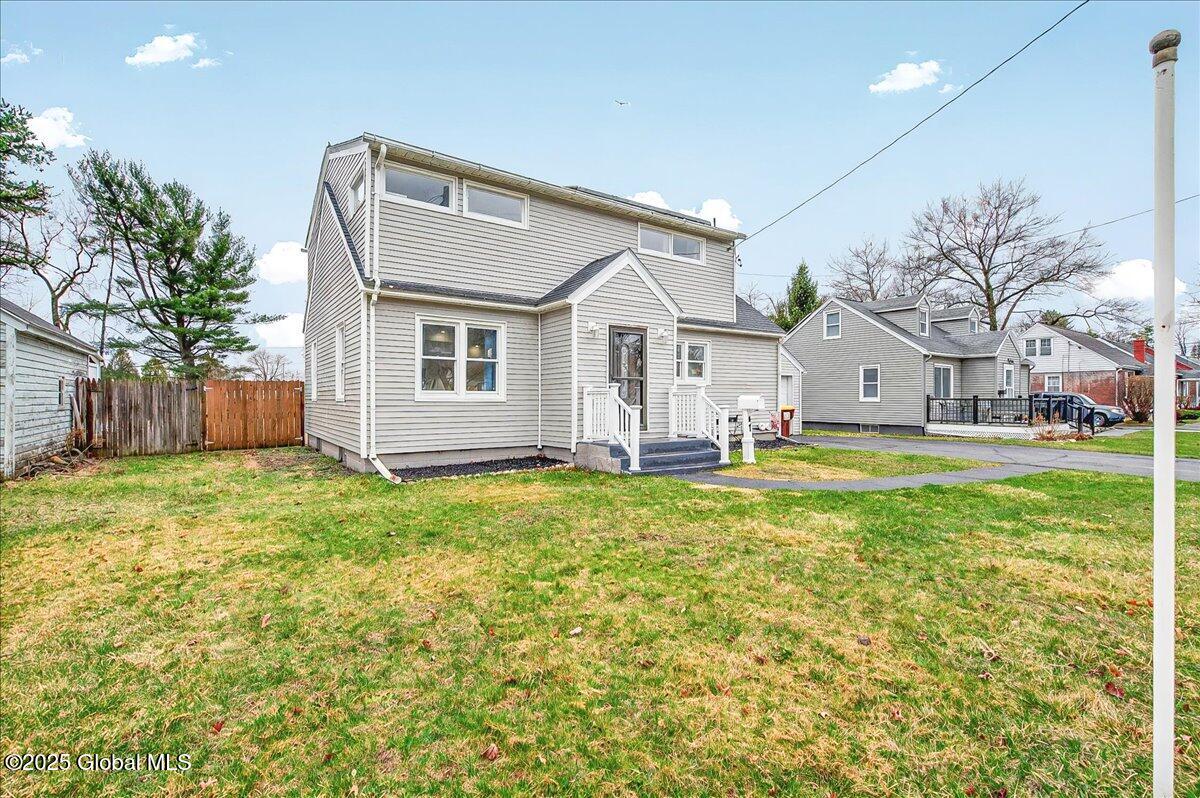 47 Mac Arthur Drive Schenectady, NY 12302 - Photo 2 of 24 07-47 MACARTHUR DR-18