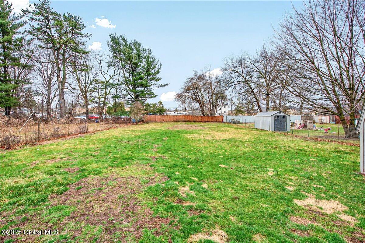 47 Mac Arthur Drive Schenectady, NY 12302 - Photo 7 of 24 05-47 MACARTHUR DR-21