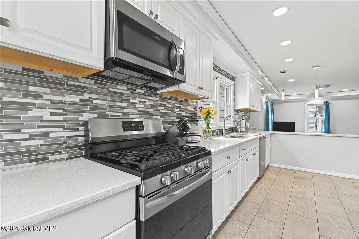 47 Mac Arthur Drive Schenectady, NY 12302 - Photo 8 of 24 14-47 MACARTHUR DR-11