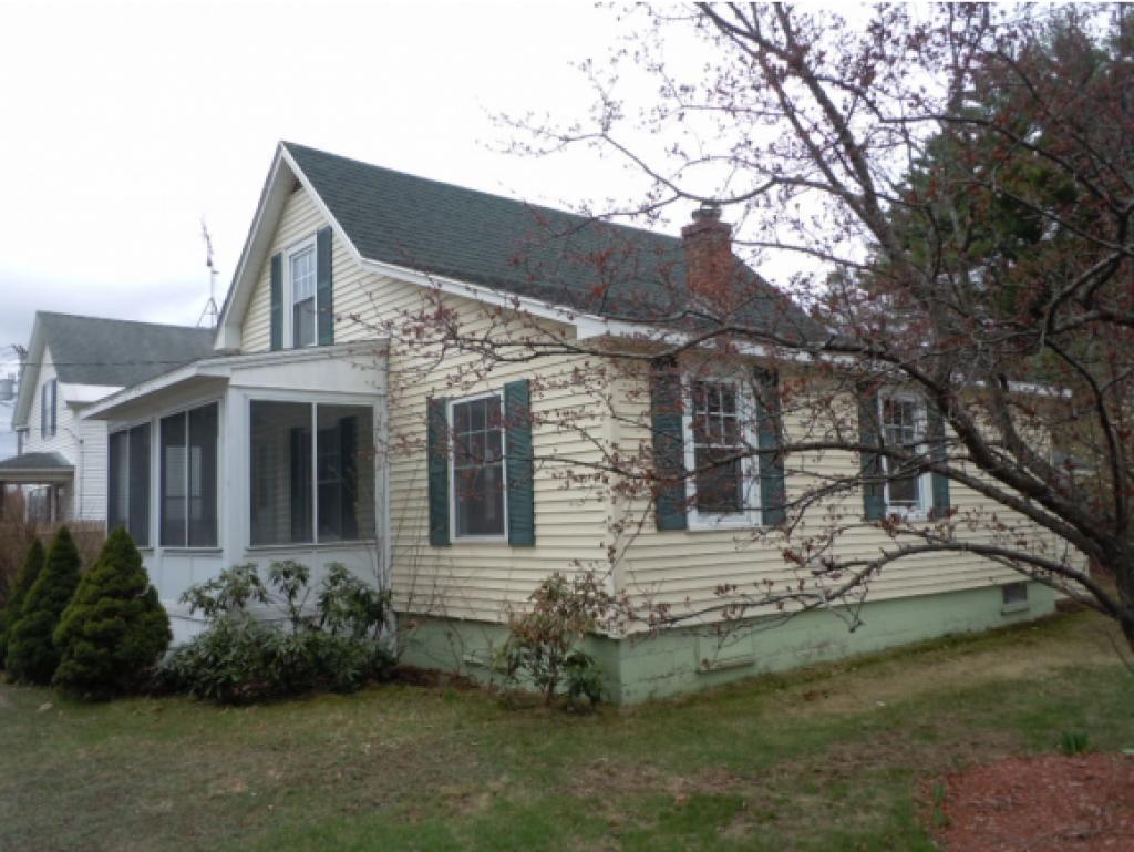 132 New Rochester Road Somersworth, NH 03878 - Photo 3 of 14