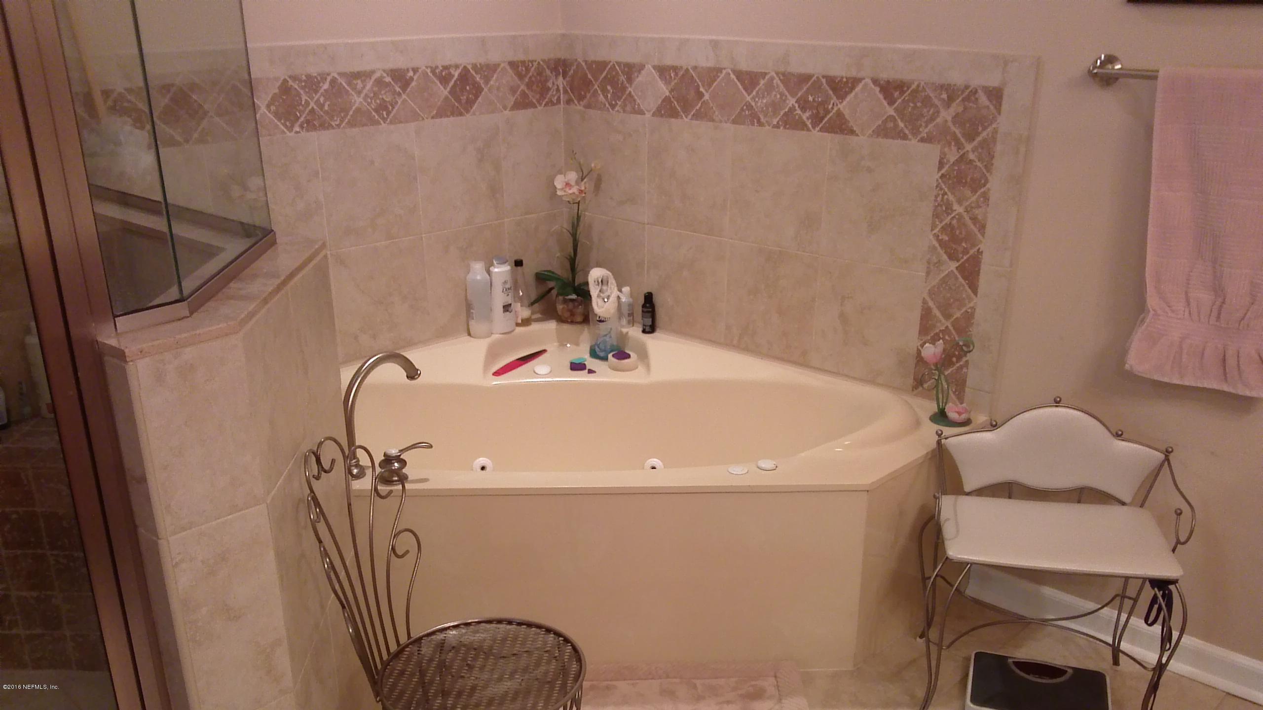 4304 Ripken Circle East Jacksonville, FL 32224 - Photo 13 of 14 Jacuzzi Tub