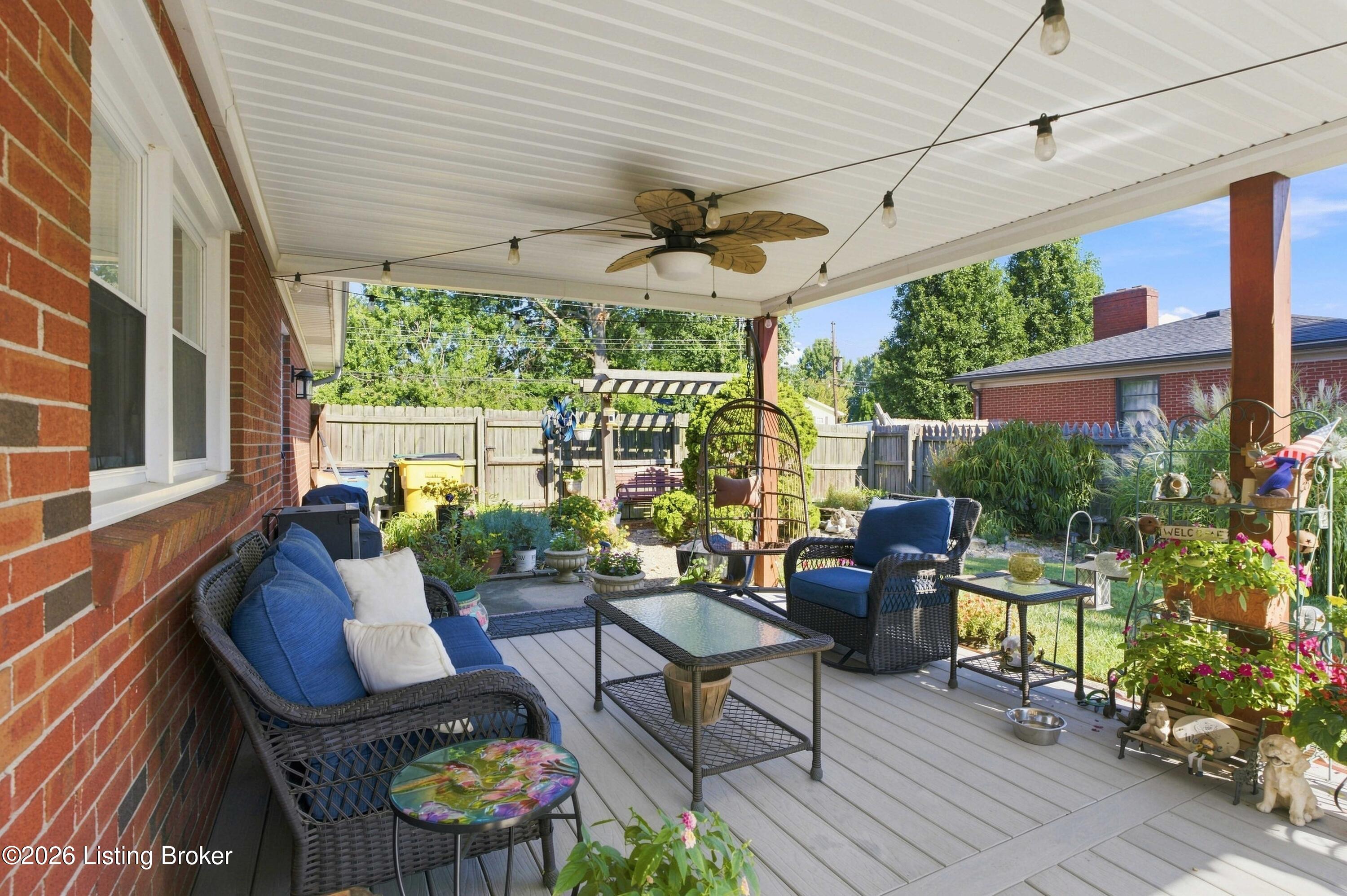 6217 Maywick Road Louisville, KY 40272 - Photo 40 of 46 DSC09487 2