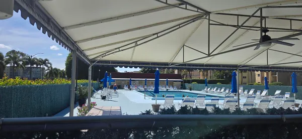 $1,600 | 3661 Via Poinciana, Unit 306, Lake Worth, FL 33467