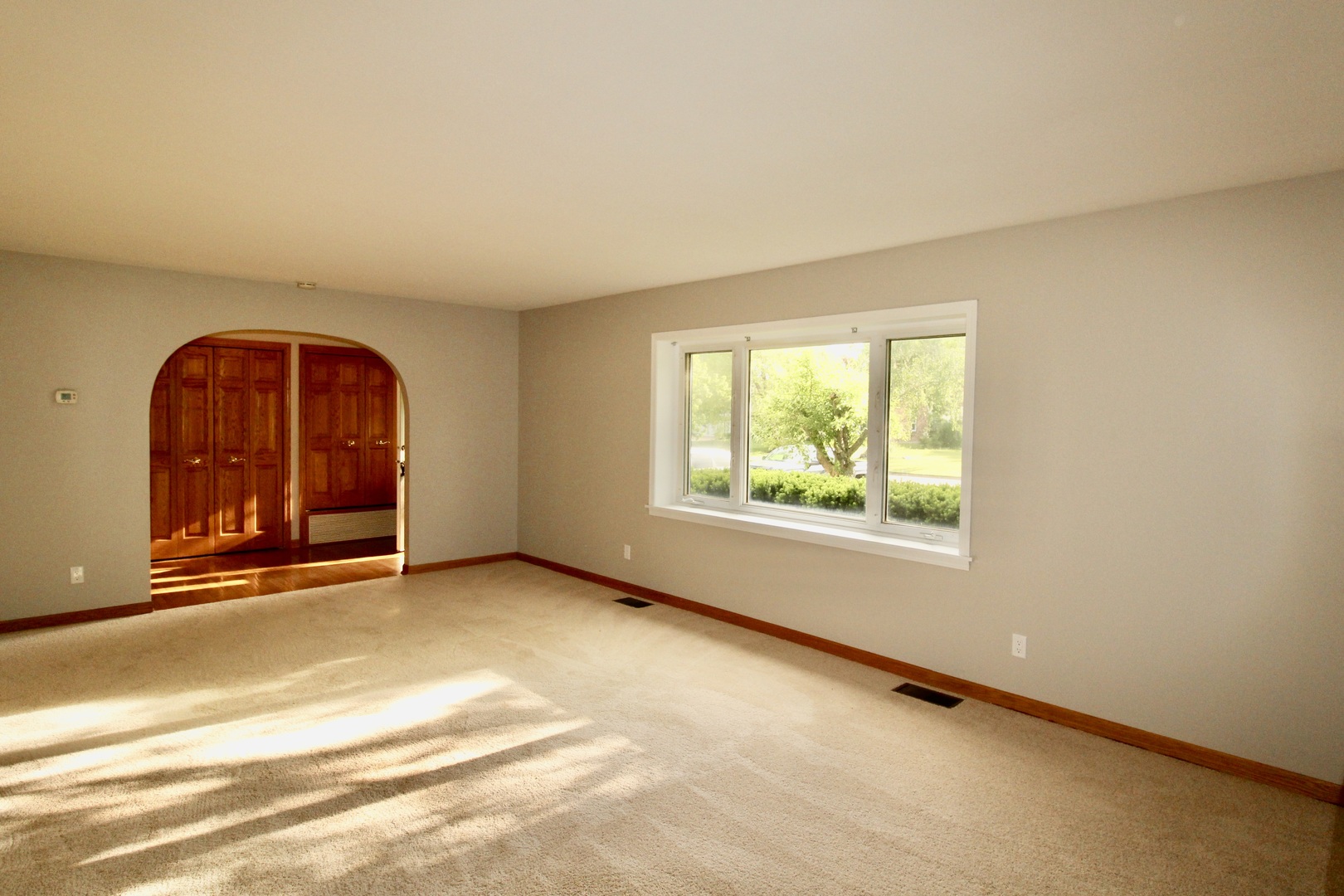 1505 Pheasant Run Road Harvard, IL 60033 - Photo 10 of 30 an empty room with windows