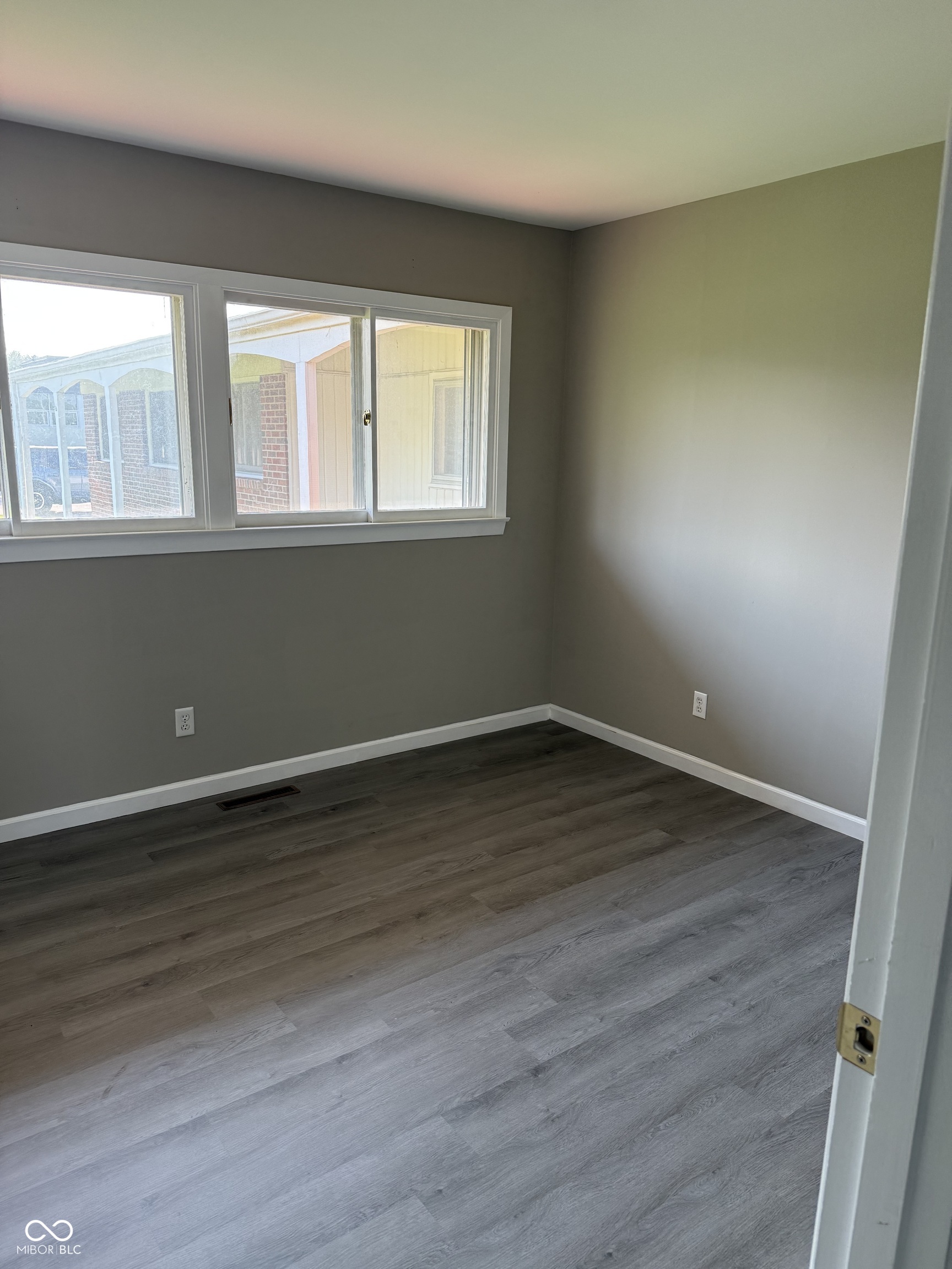 2585 Union Street Columbus, IN 47201 - Photo 17 of 28