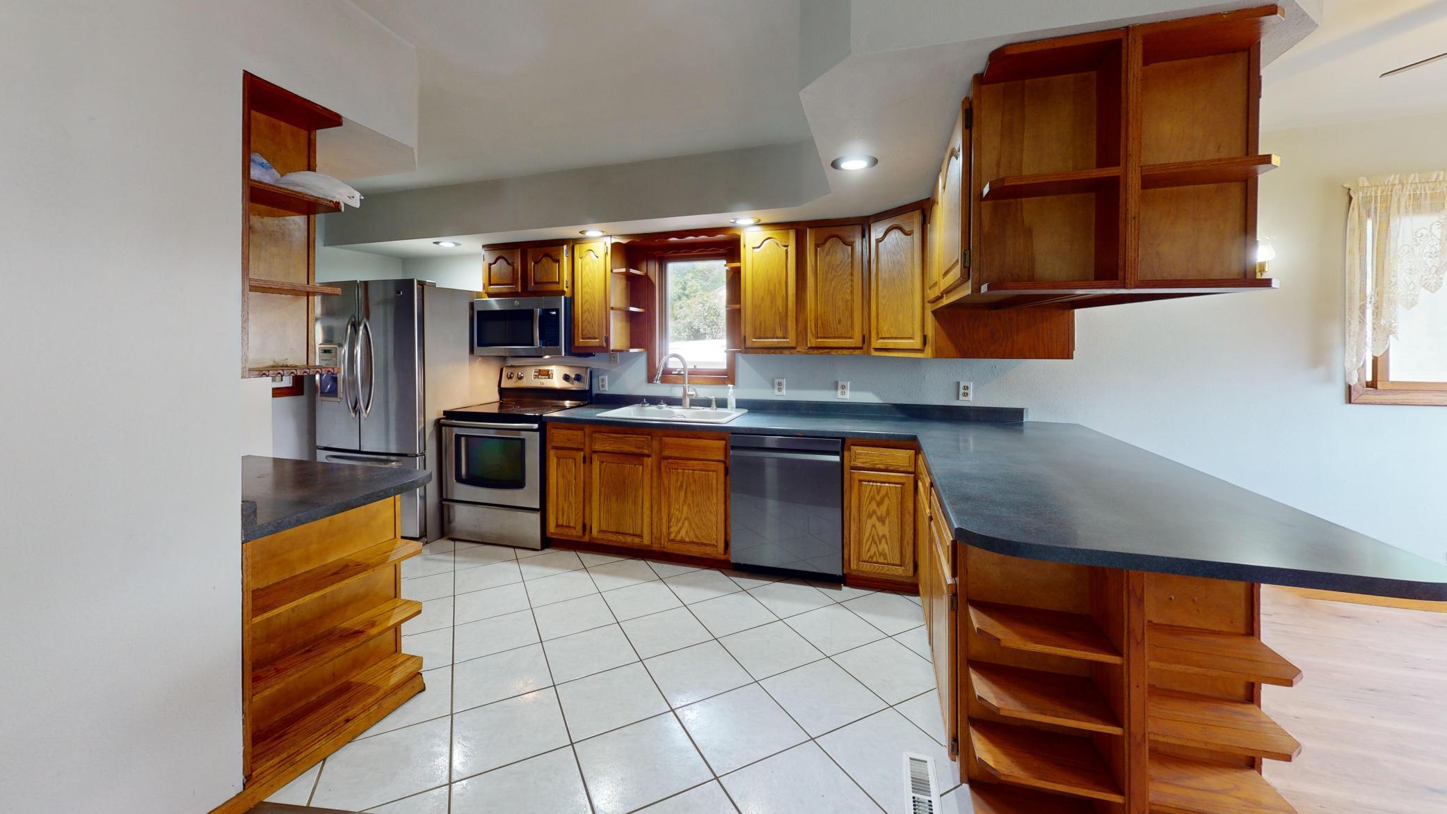 119 Morningside Road Albert Lea, MN 56007 - Photo 6 of 37