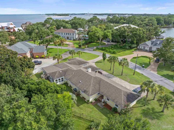 $799,950 | 57 Star Lake Drive, Pensacola, FL 32507