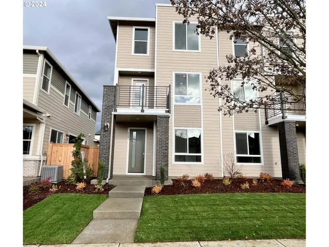 $544,990 | 8245 Southeast Blanton Street, Hillsboro, OR 97123