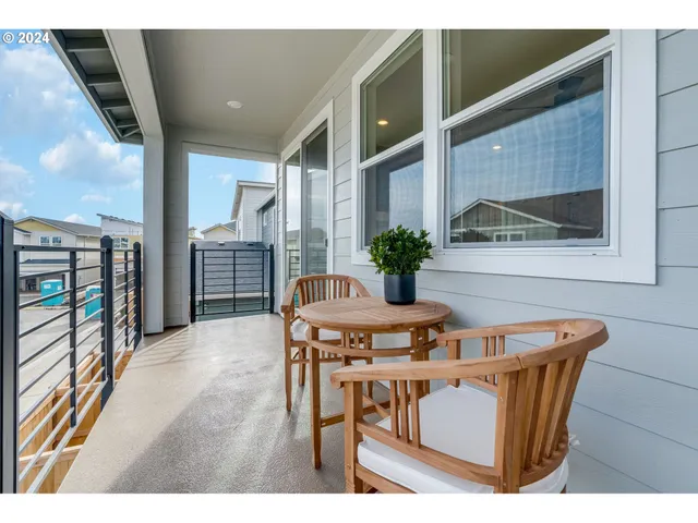 $544,990 | 8245 Southeast Blanton Street, Hillsboro, OR 97123