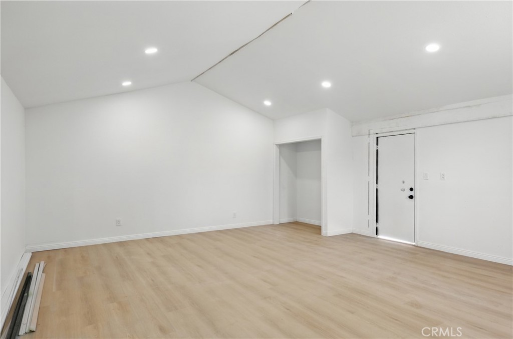 9431 Cypress Avenue Riverside, CA 92503 - Photo 33 of 40 a view of an empty room