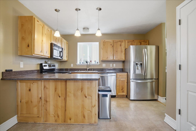 7065 Cherokee Street Eagle Mountain, UT 84005 - Photo 13 of 25