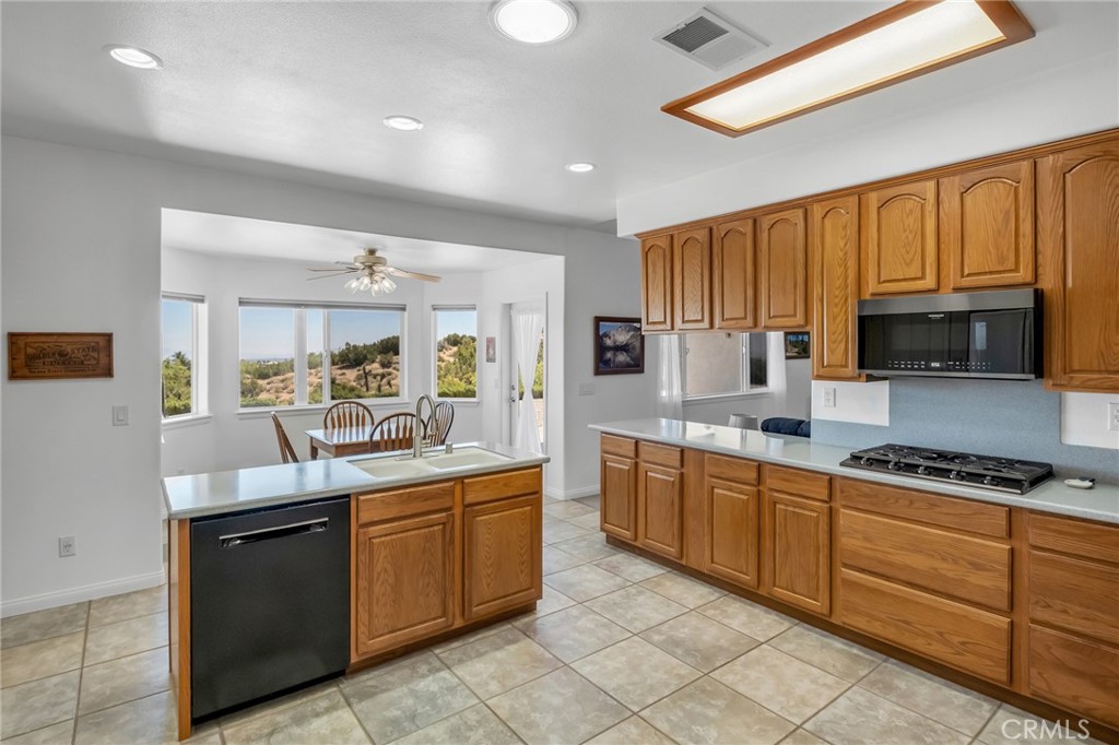 8727 Wintergreen Road Pinon Hills, CA 92372 - Photo 20 of 50
