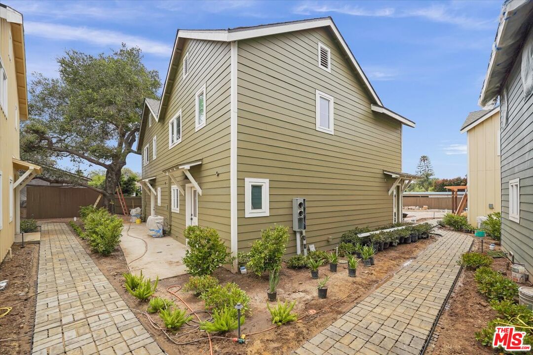 1317 Punta Gorda Street, Unit 3 Santa Barbara, CA 93103 - Photo 37 of 70