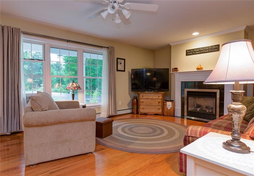 51 Evans Ridge Road Windham, ME 04062 - Photo 16 of 35 Living room