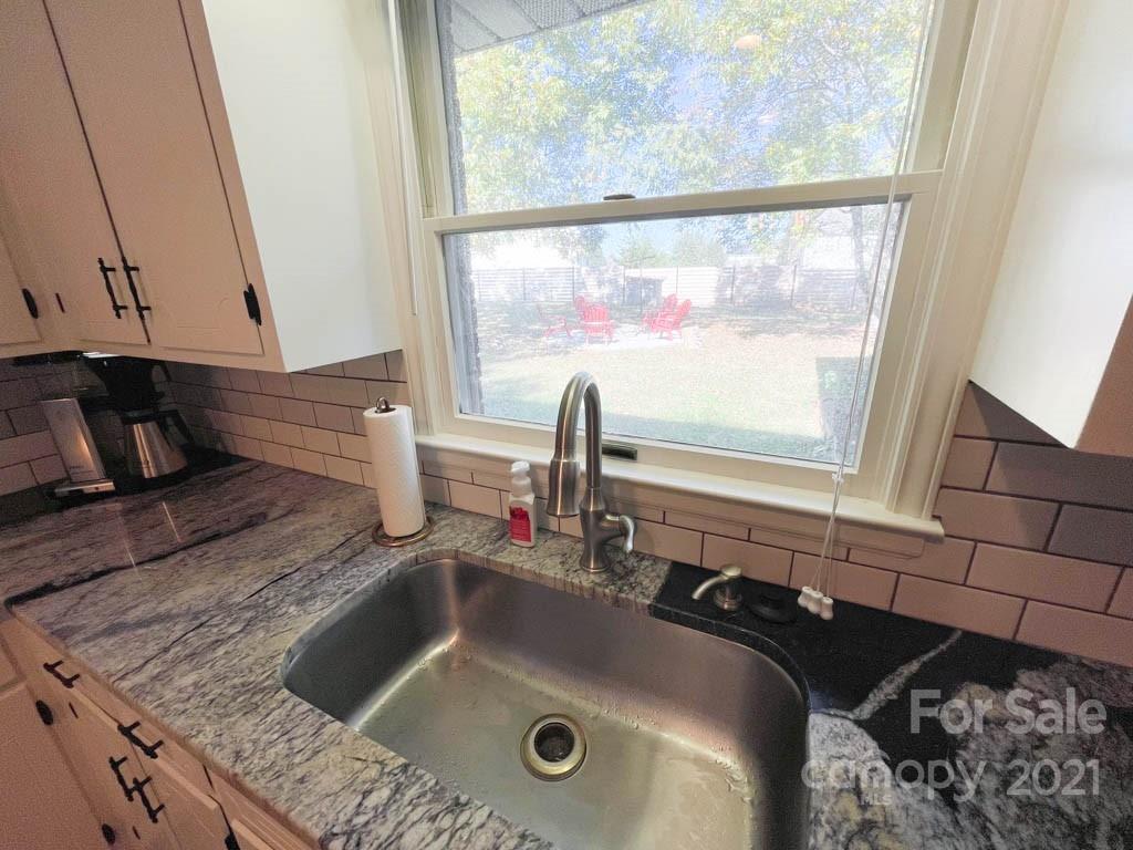 1315 Sunset Road Charlotte, NC 28216 - Photo 12 of 29 Gallery Image 12