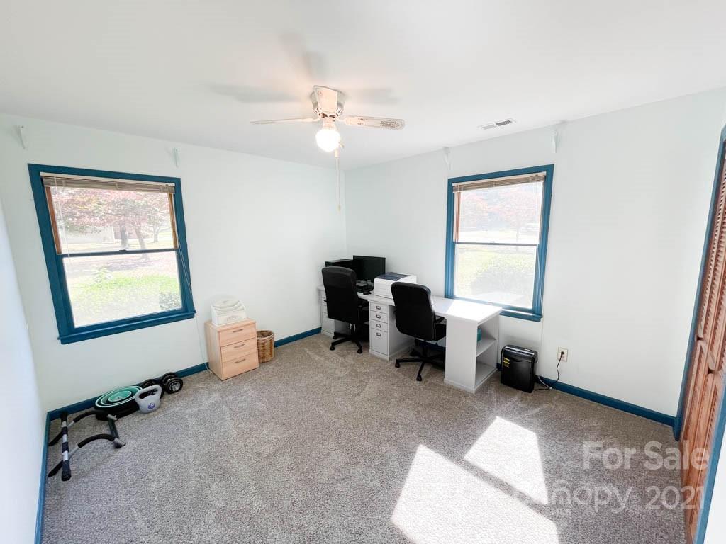 1315 Sunset Road Charlotte, NC 28216 - Photo 16 of 29 Gallery Image 16