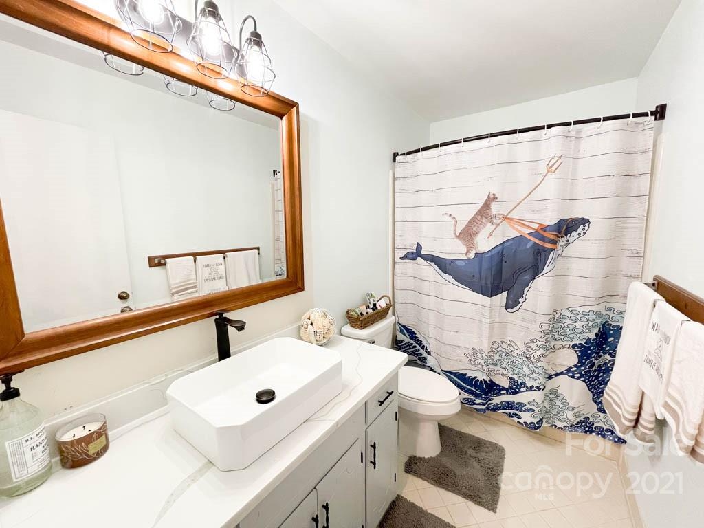 1315 Sunset Road Charlotte, NC 28216 - Photo 18 of 29 Gallery Image 18