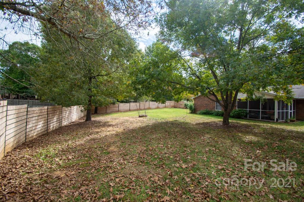 1315 Sunset Road Charlotte, NC 28216 - Photo 27 of 29 Gallery Image 27