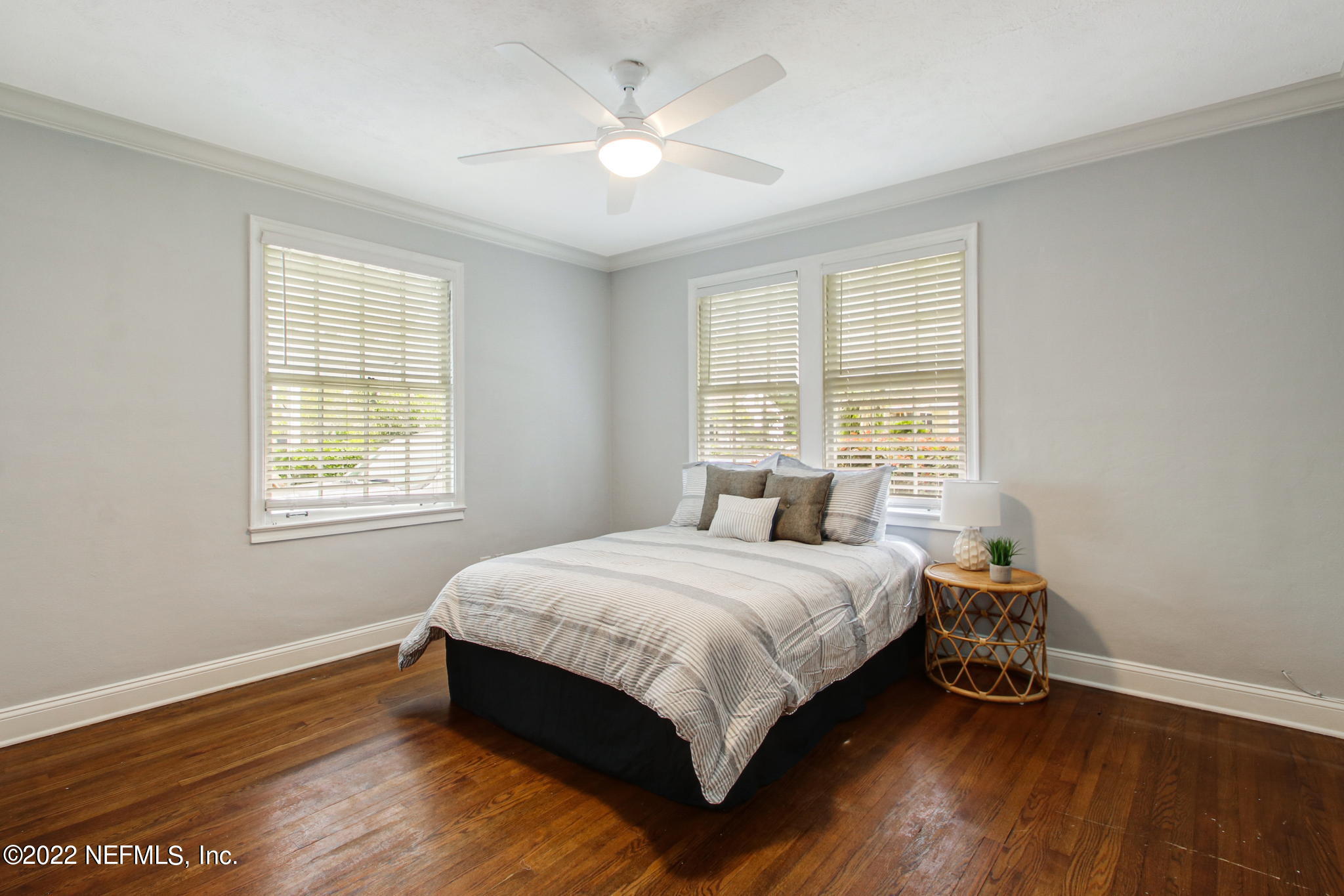 1743 Planters Road Jacksonville, FL 32207 - Photo 20 of 29 a bedroom with a bed and a window