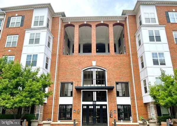 $2,195 | 501 Hungerford Drive, Unit 145, Rockville, MD 20850