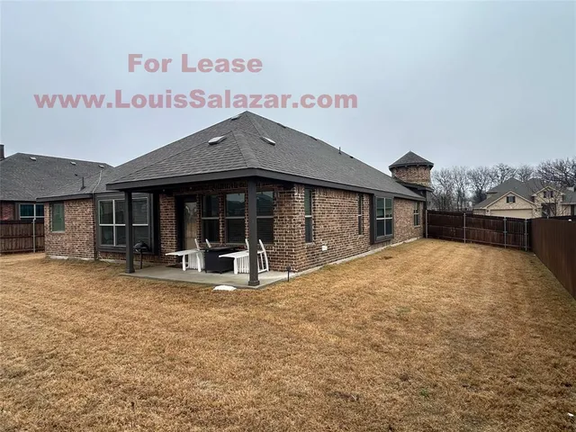 $2,500 | 1905 Sunflower Drive, Glenn Heights, TX 75154