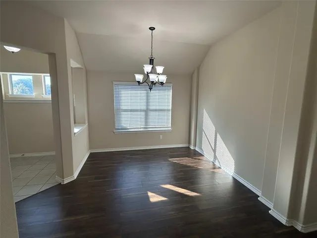 $2,500 | 1905 Sunflower Drive, Glenn Heights, TX 75154