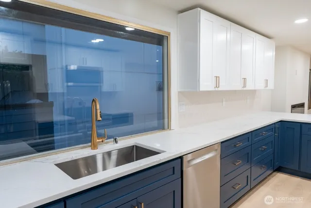 $3,750 | 4015 Southwest Thistle Street, Unit A, Seattle, WA 98136