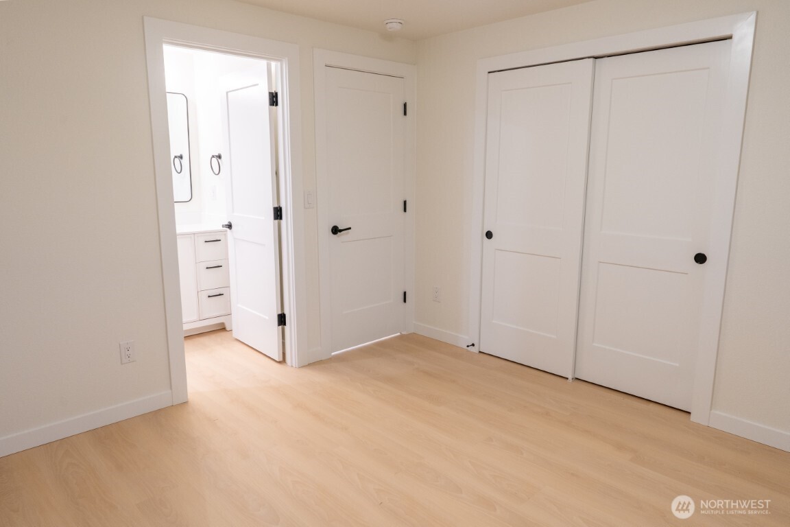 4015 Southwest Thistle Street, Unit A Seattle, WA 98136 - Photo 13 of 29