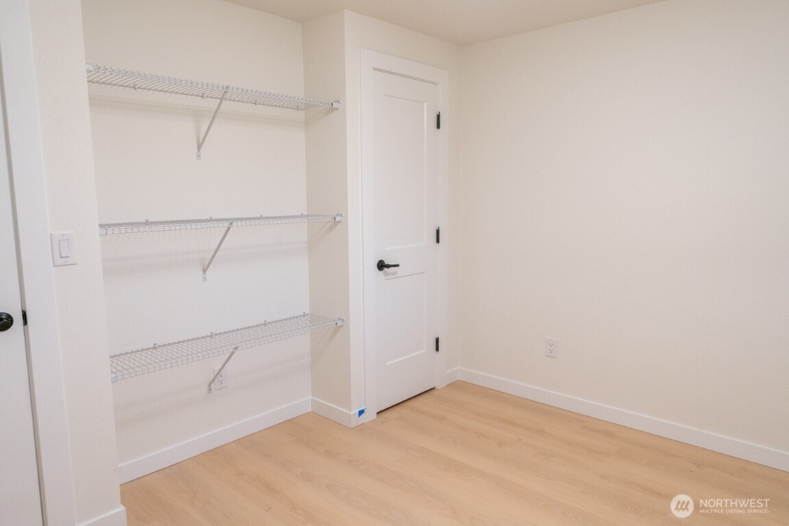 4015 Southwest Thistle Street, Unit A Seattle, WA 98136 - Photo 17 of 29