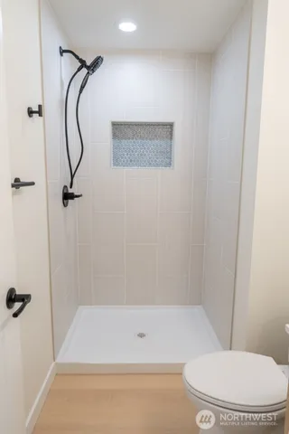 $3,750 | 4015 Southwest Thistle Street, Unit A, Seattle, WA 98136