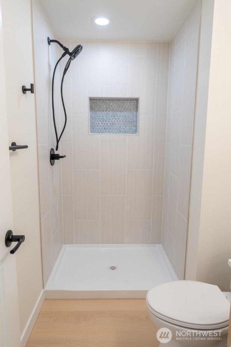 4015 Southwest Thistle Street, Unit A Seattle, WA 98136 - Photo 23 of 29