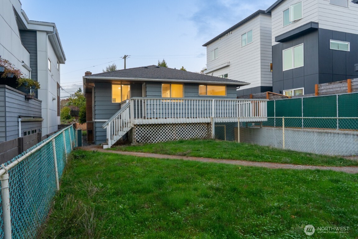 4015 Southwest Thistle Street, Unit A Seattle, WA 98136 - Photo 26 of 29