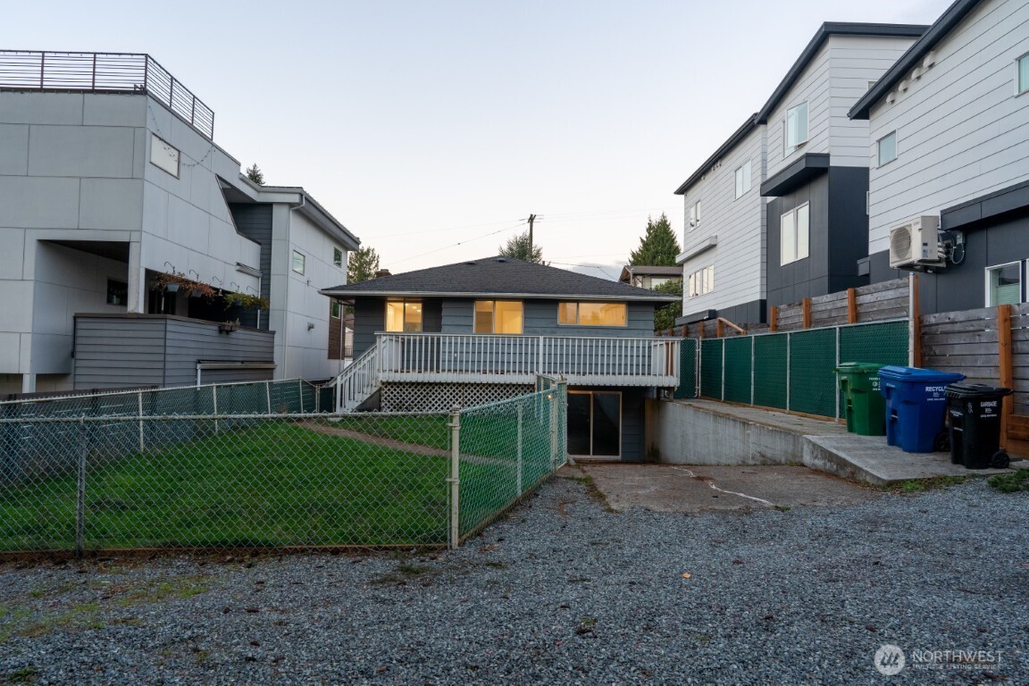 4015 Southwest Thistle Street, Unit A Seattle, WA 98136 - Photo 29 of 29