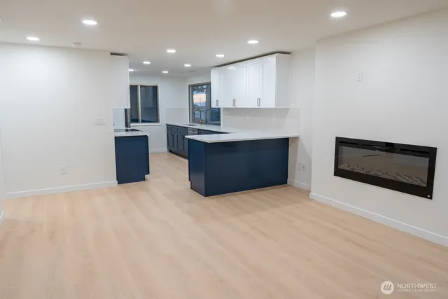 $3,750 | 4015 Southwest Thistle Street, Unit A, Seattle, WA 98136