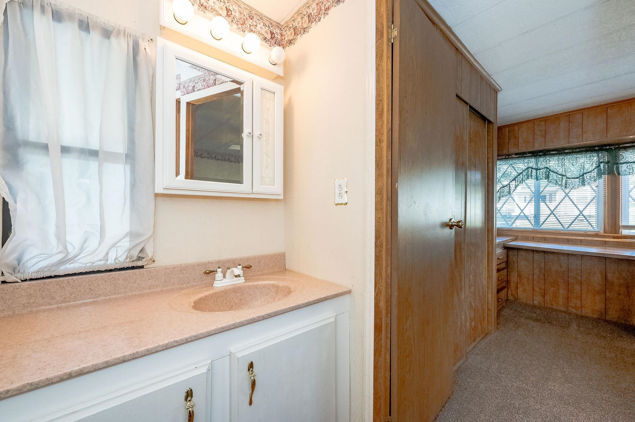 290 Calef Highway, Unit C30 Epping, NH 03042 - Photo 23 of 40