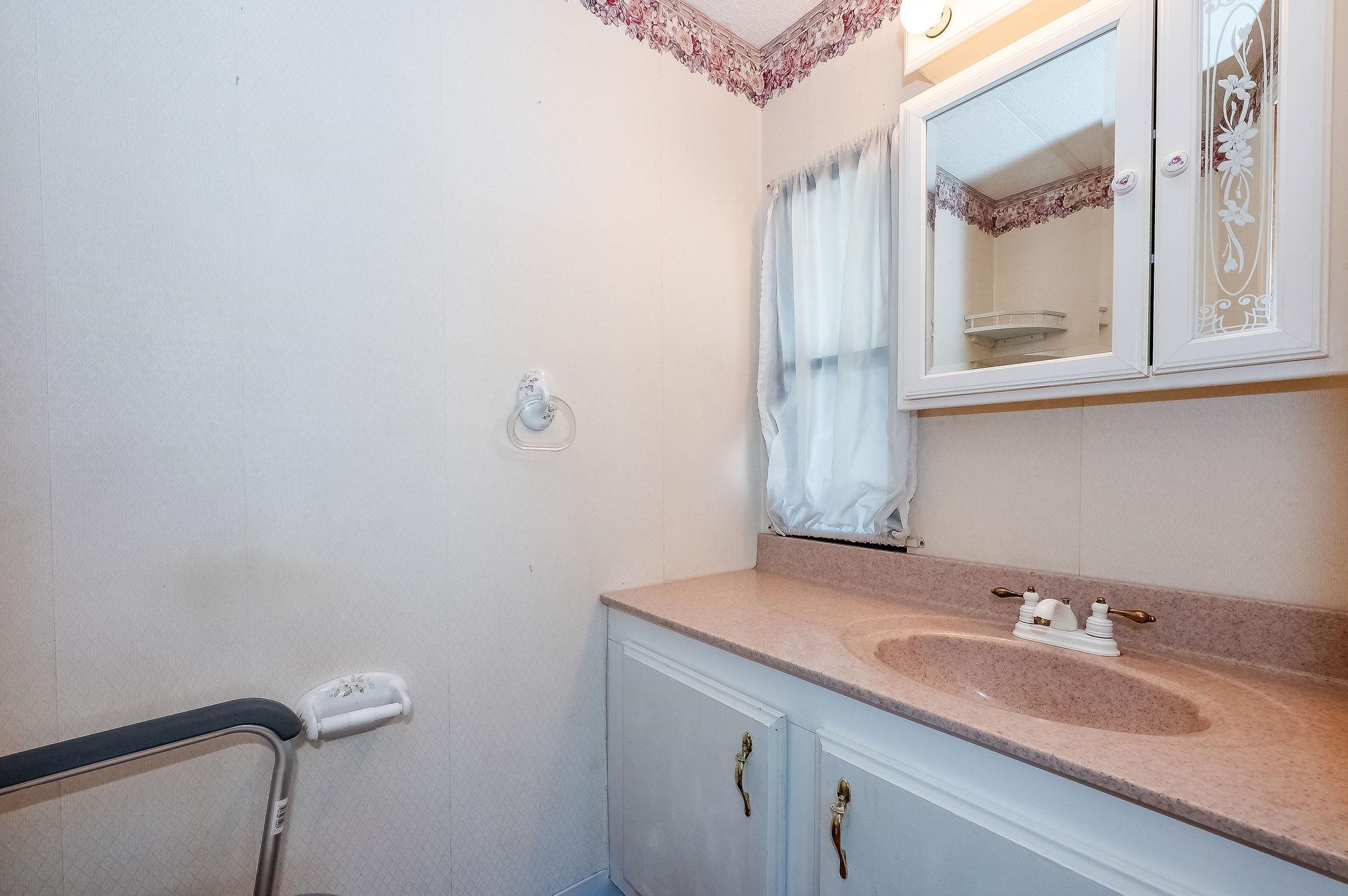 290 Calef Highway, Unit C30 Epping, NH 03042 - Photo 25 of 40