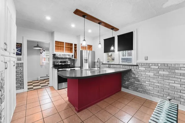 $163,900 | 2203 Watson Boulevard, Endicott, NY 13760