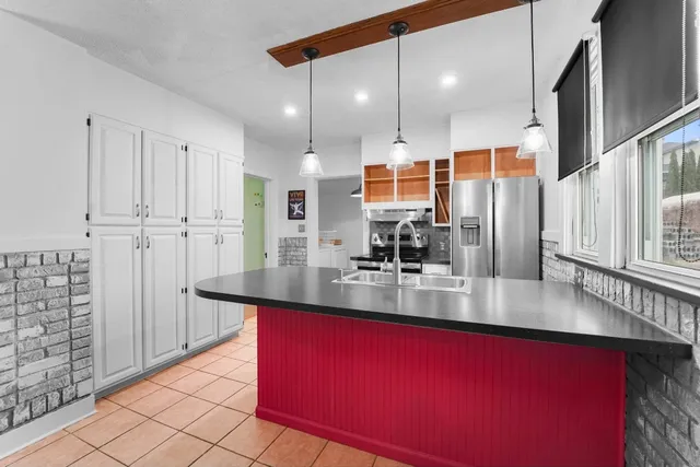 $163,900 | 2203 Watson Boulevard, Endicott, NY 13760