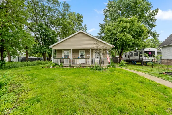 $285,000 | 300 East Washington Street, Mooresville, IN 46158