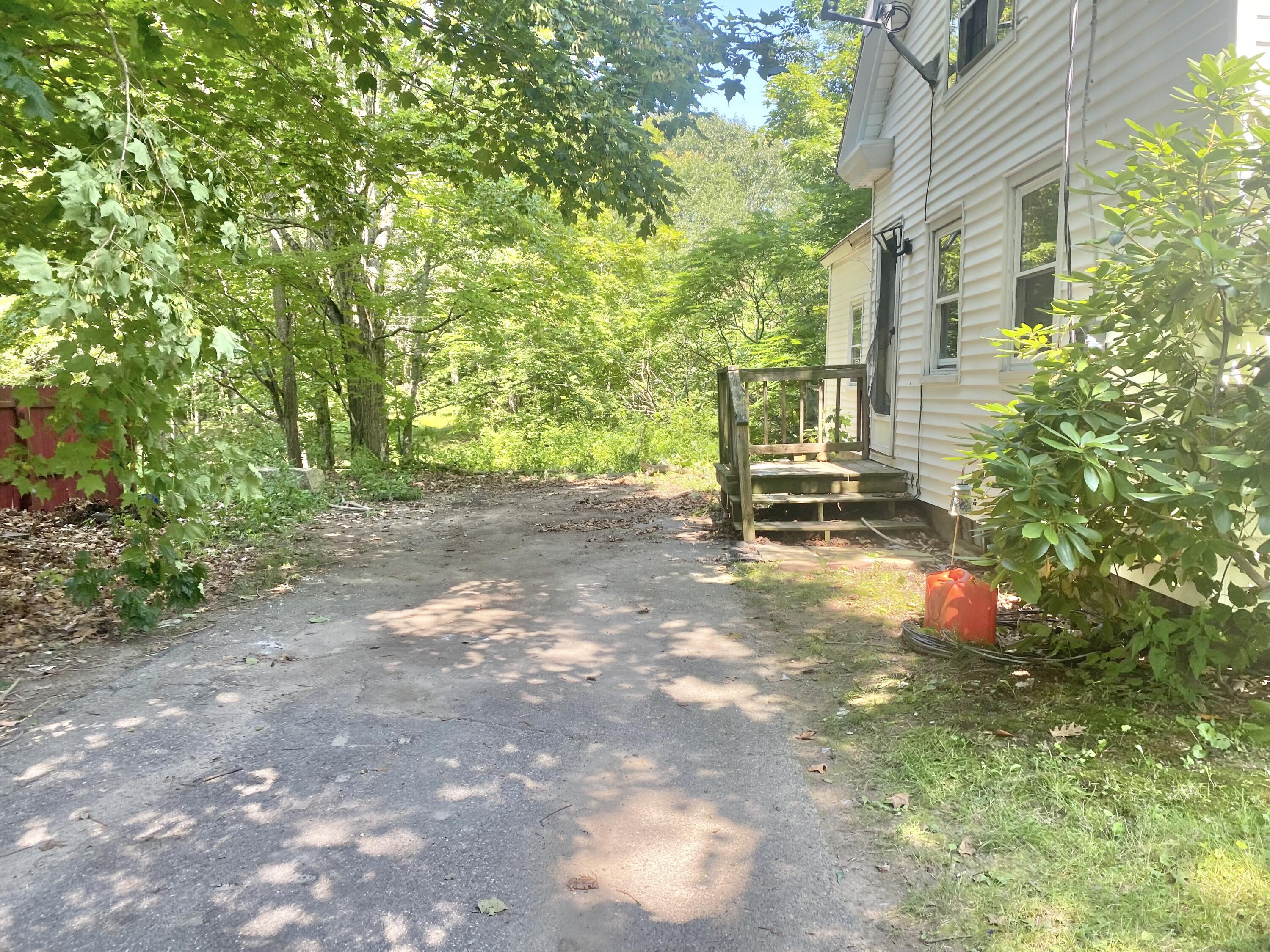 44 Towle Street Buxton, ME 04093 - Photo 3 of 26 C72DDC9A-F631-480C-B8D7-452C27DCECD7