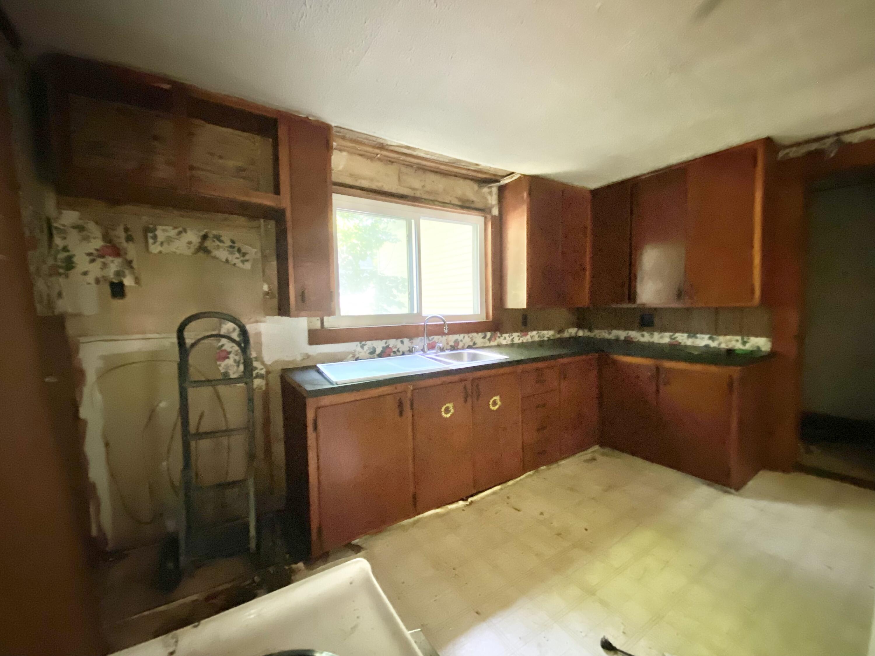 44 Towle Street Buxton, ME 04093 - Photo 4 of 26 1C997BCC-287F-42BD-BD84-861AC45A3927