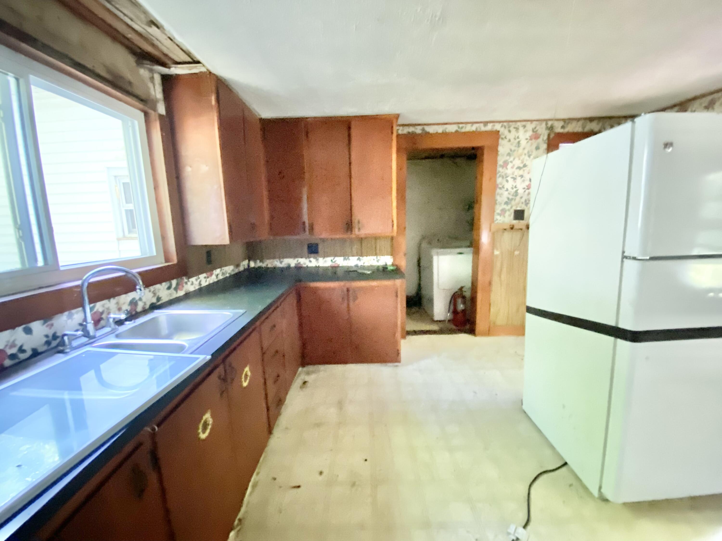 44 Towle Street Buxton, ME 04093 - Photo 5 of 26 E938852D-38A7-4862-B522-68467E9B84E9