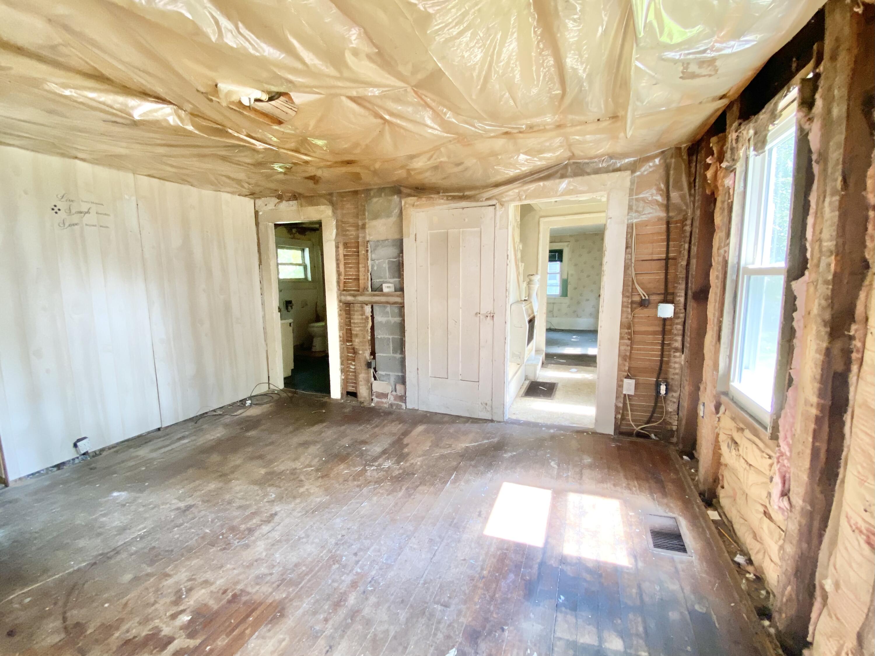 44 Towle Street Buxton, ME 04093 - Photo 10 of 26 8CD4E3C9-BD67-4194-B65D-DFEFE31A8F5D