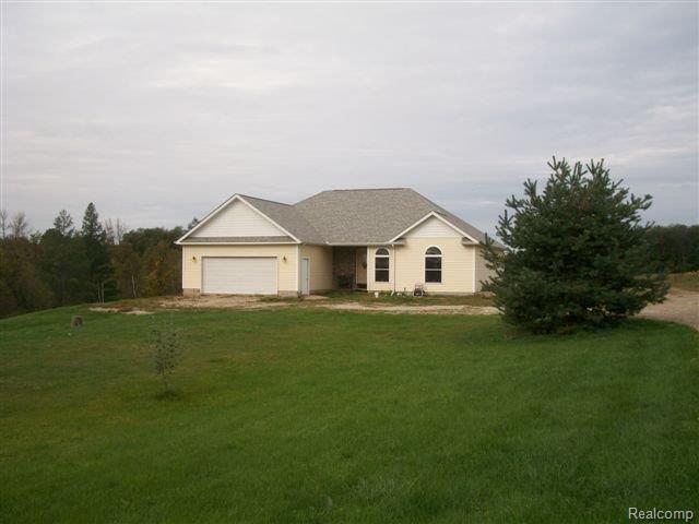 8852 Fostoria Road Fostoria, MI 48435 - Photo 1 of 6 1Front