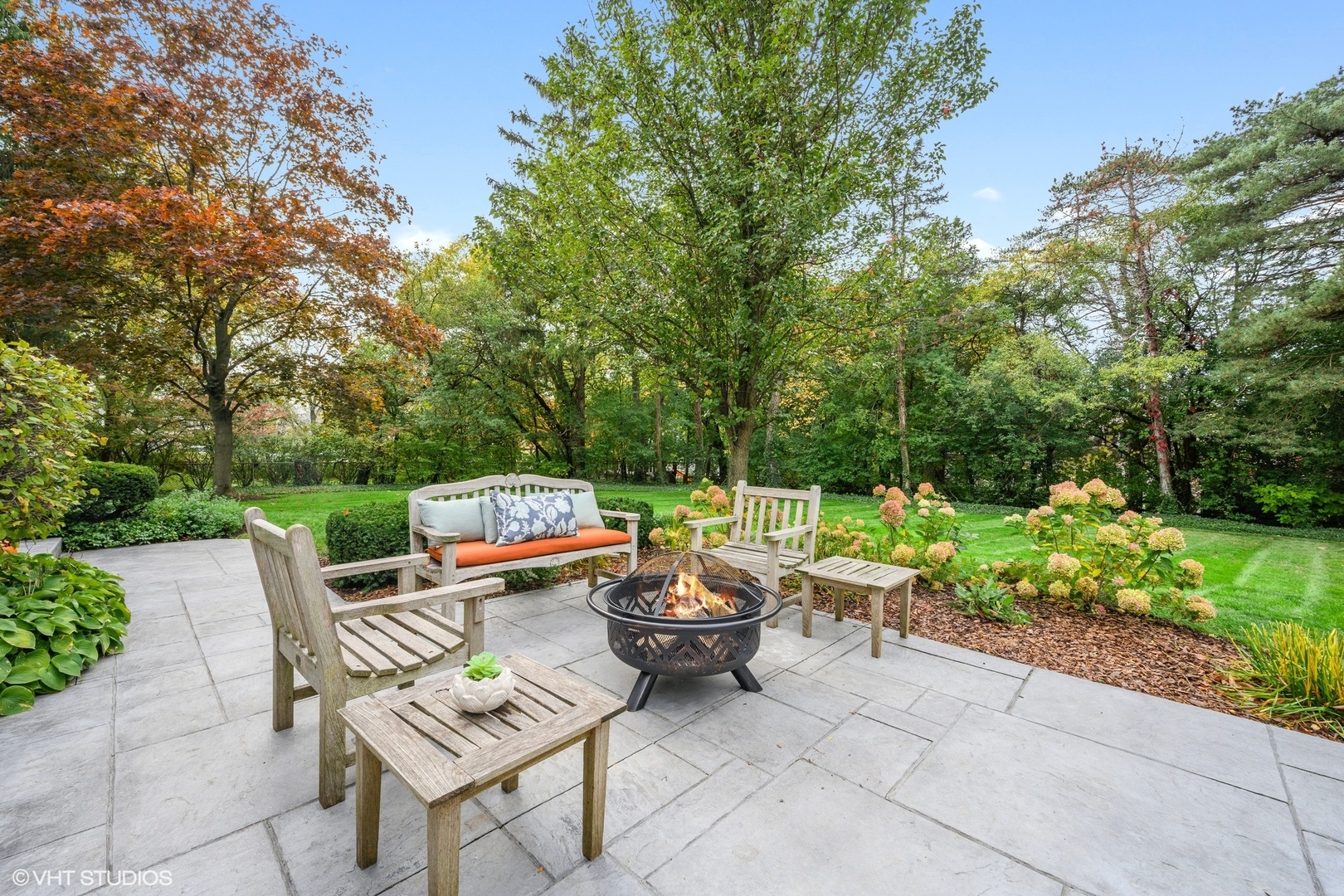 610 Glenayre Drive Glenview, IL 60025 - Photo 12 of 13