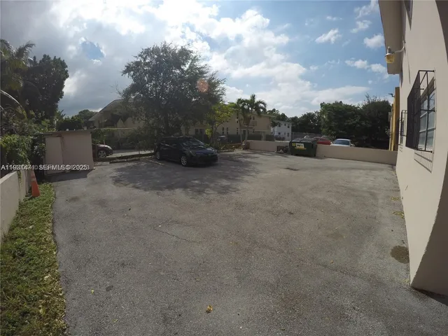 $1,900 | 1828 Northwest 19th Street, Unit 4, Miami, FL 33125