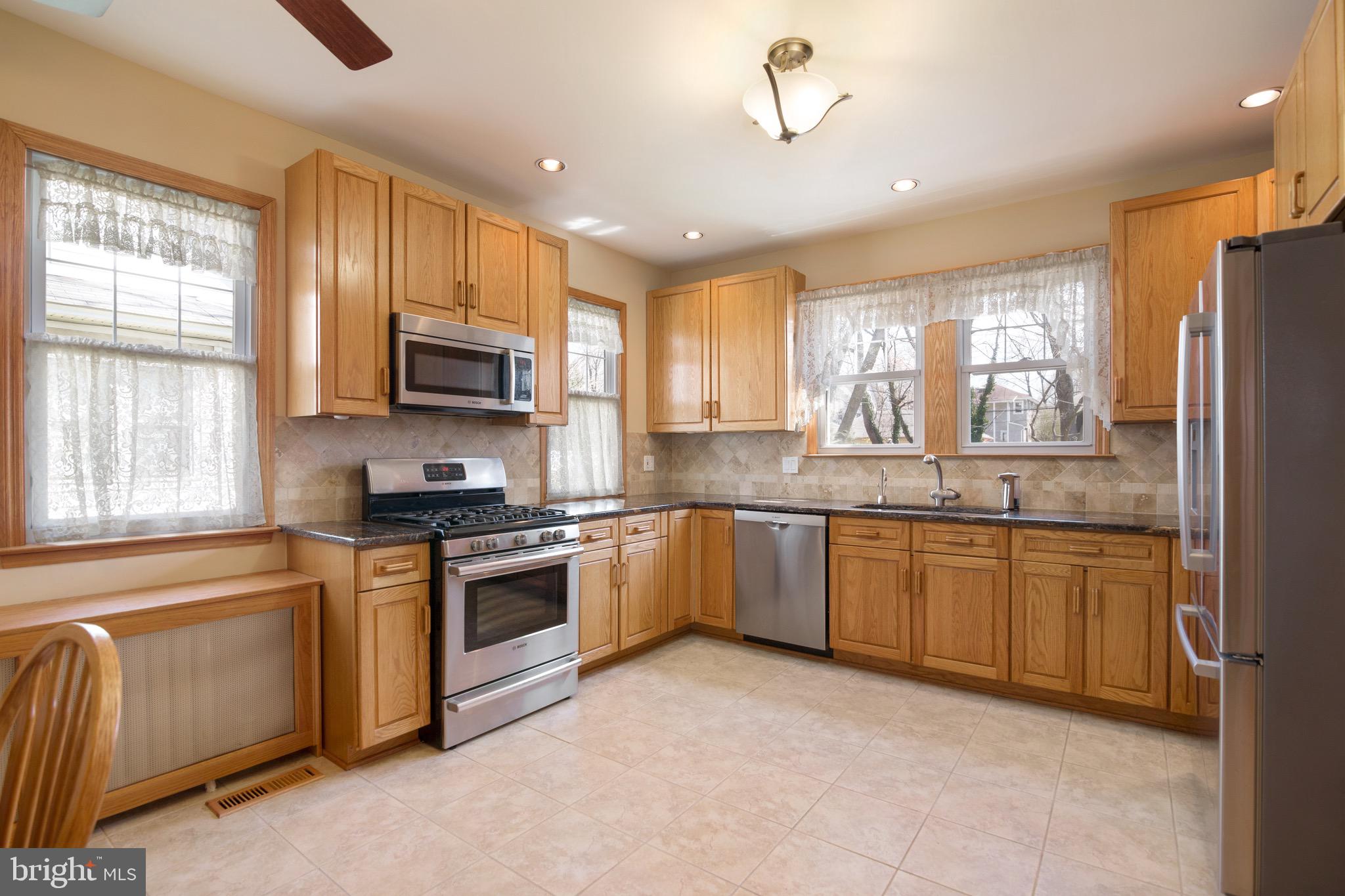 28 Yale Road Audubon, NJ 08106 - Photo 6 of 50 Kitchen